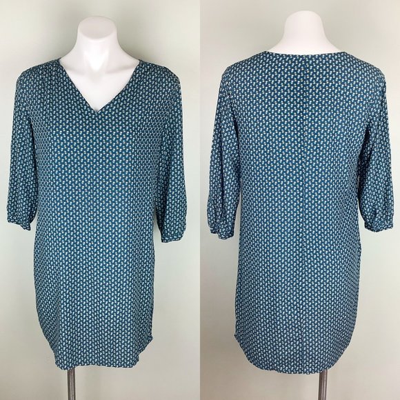 3/$25 Old Navy Teal Floral V-Neck Shift Dress - Picture 4 of 6